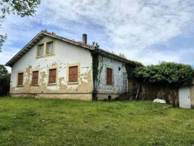 Casa en  Oviedo, Asturias